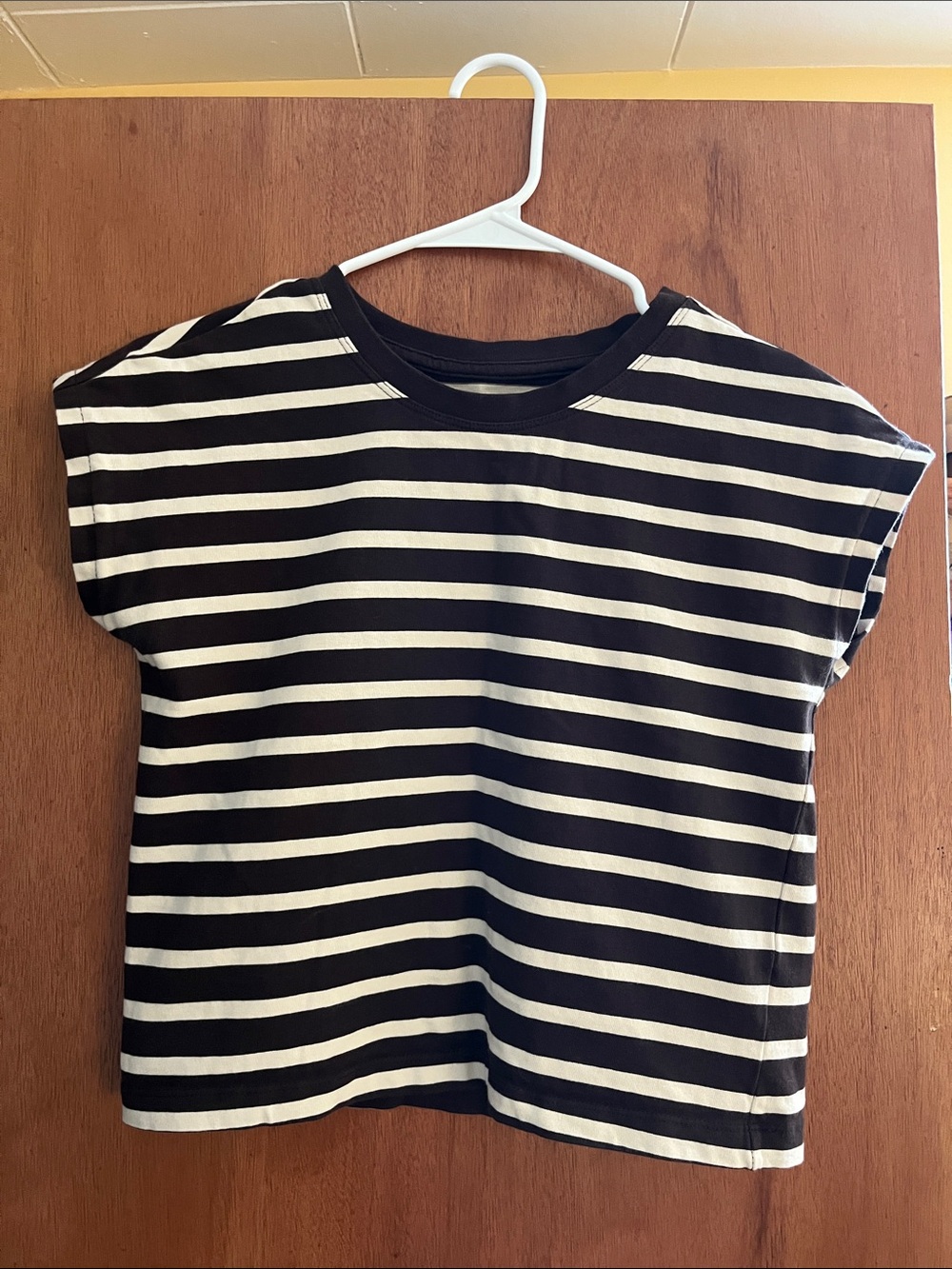 Martha Stewart Brown & White Striped Short Sleeve Tee
